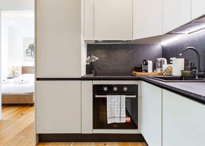 Moscova Luxury * ميلان