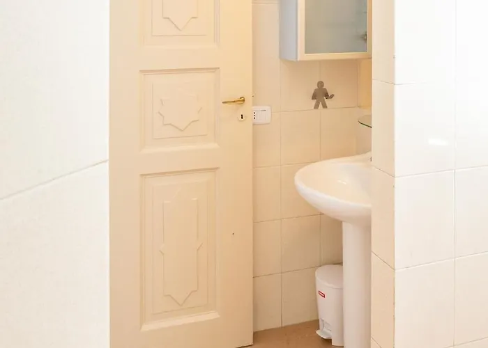 Cream Little - M1 - Center Μιλάνο