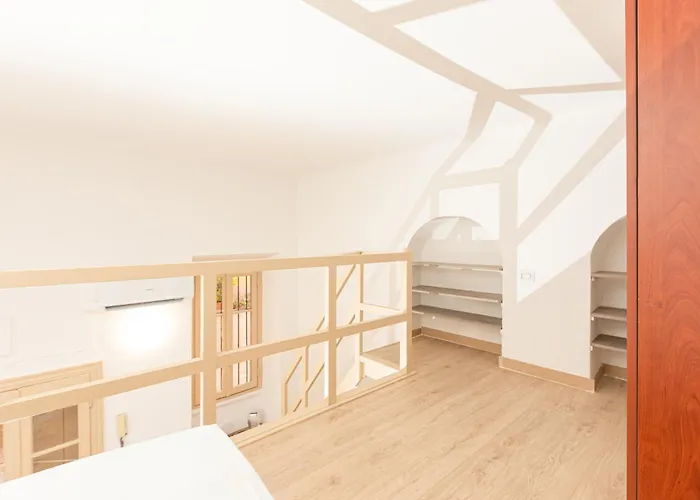 Cream Little - M1 - Center * Milaan