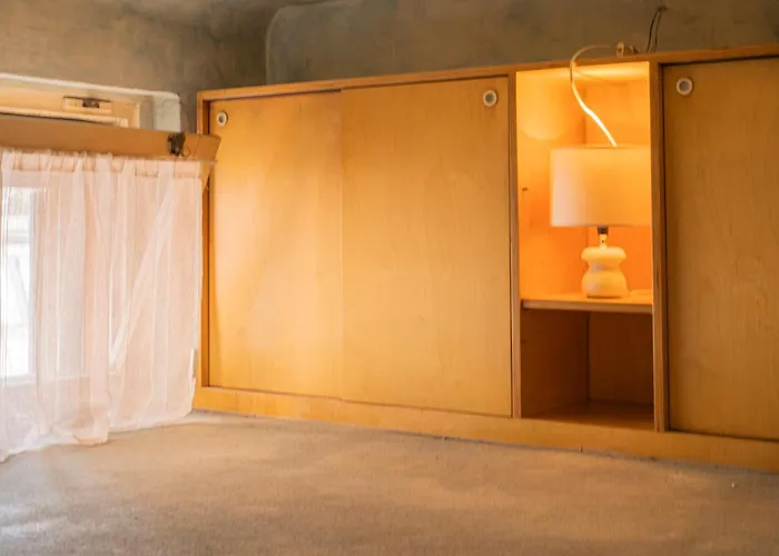 I Host - Vettabbia 1 Milán