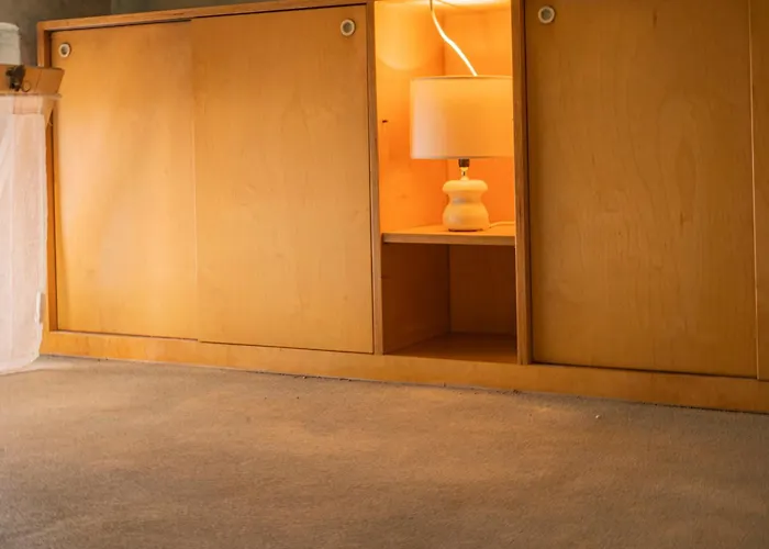 I Host - Vettabbia 1 Milán