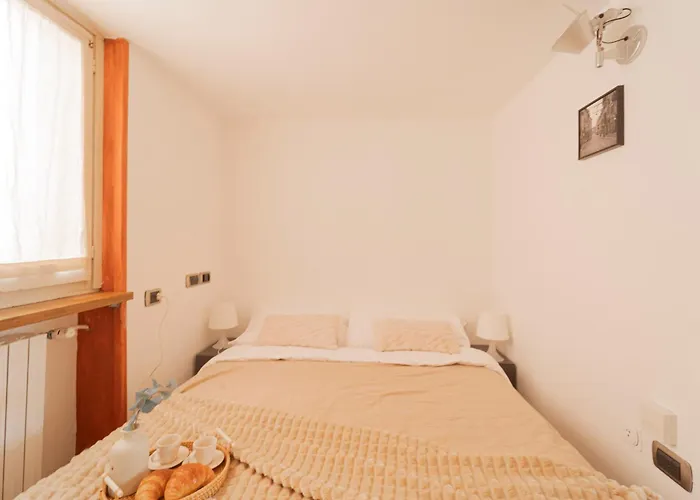 I Host - Vettabbia 1 * Milán