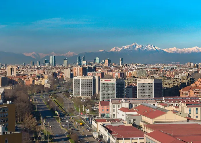 Appartamento Nuovissimo Attico 17esimo Piano, 10 Posti Letto Milano