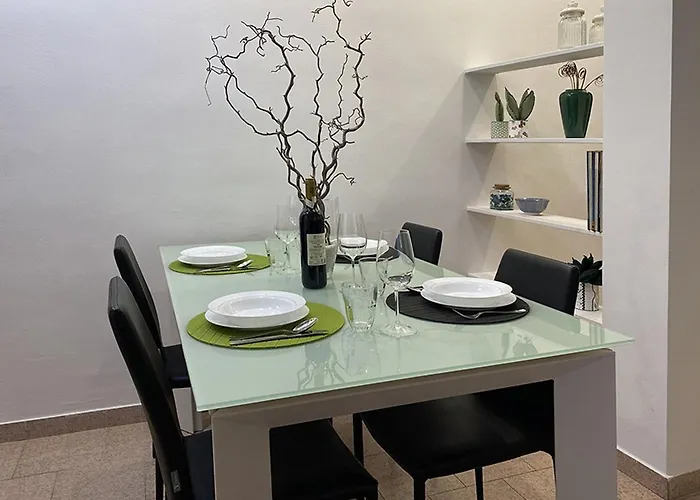 Meg 32 Three-room In The Heart Of Isola アパート