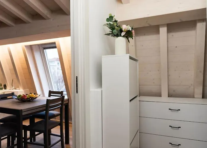 Guinizzelli 4 Apartment