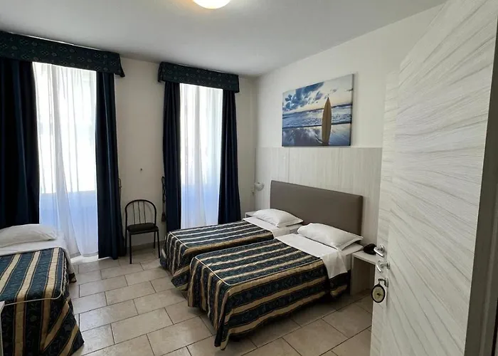 Alessander Hotell