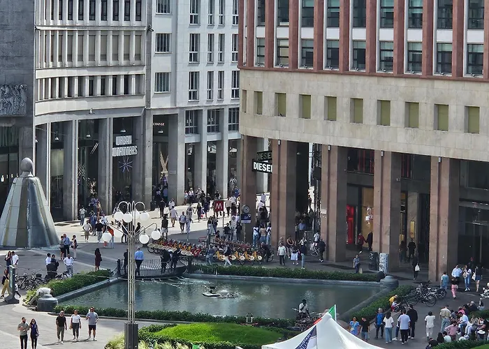 Exclusive Floor 2-bedroom Flat