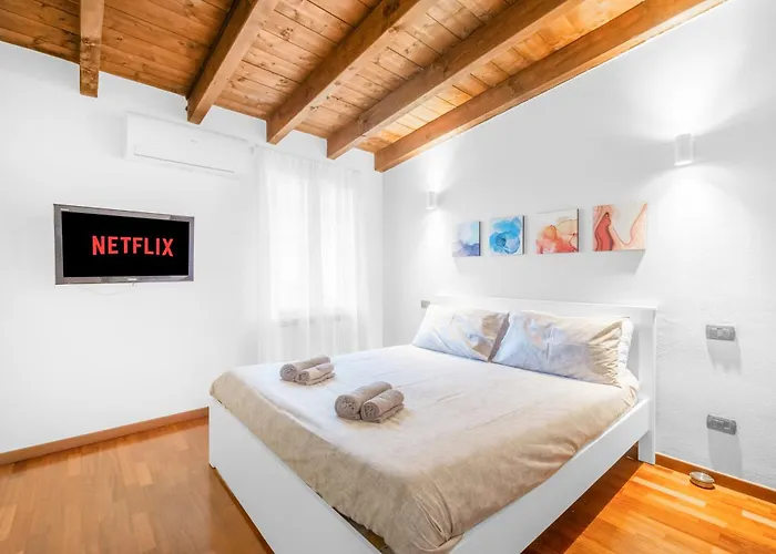 Tar5 -20 Minutes From Duomo- Design-elegant *