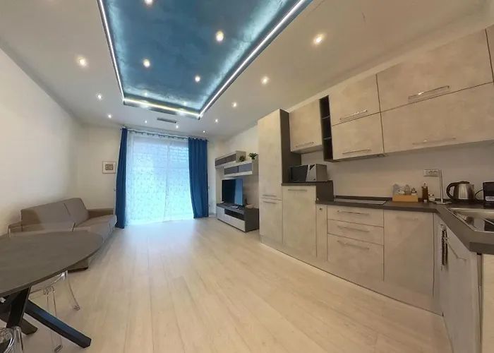 N&ghomesweethome Gogh Elegante E Confortevole