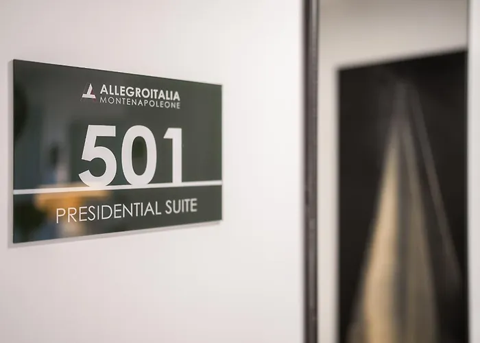 Daire Allegroitalia Penthouse Montenapoleone Milano