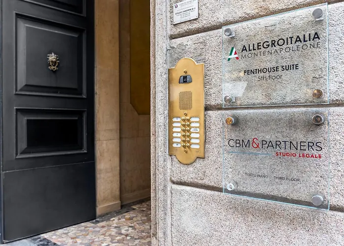 Allegroitalia Penthouse Montenapoleone Daire *