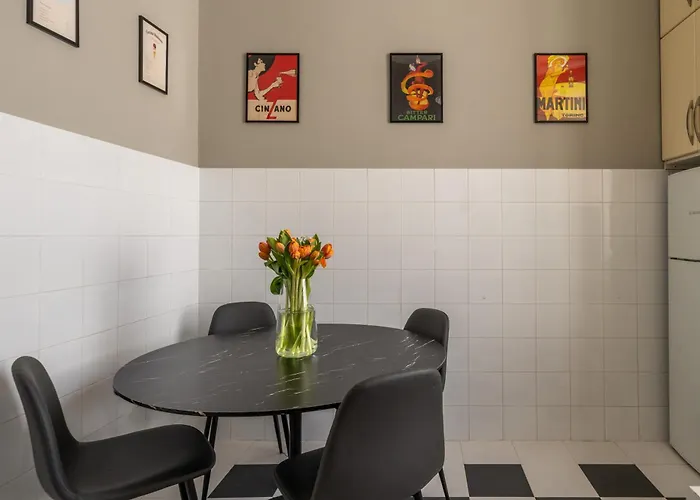 Nerino House, Elegante E Tranquillo A 5 Minuti Dal Duomo Milan