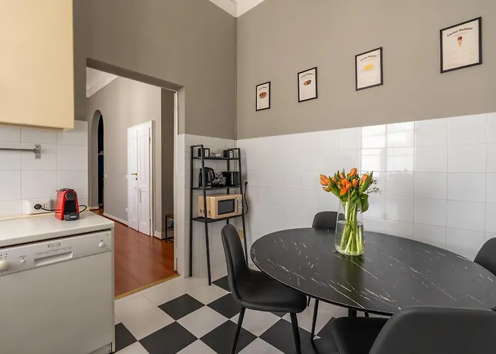 Nerino House, Elegante E Tranquillo A 5 Minuti Dal Duomo Apartment