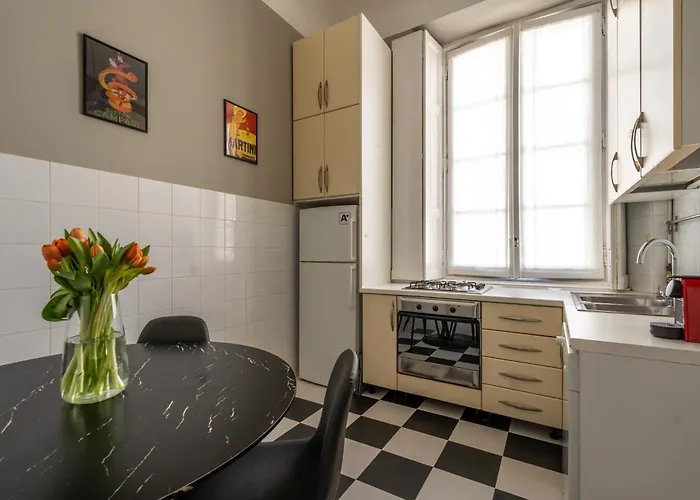 Nerino House, Elegante E Tranquillo A 5 Minuti Dal Duomo Apartment Milan
