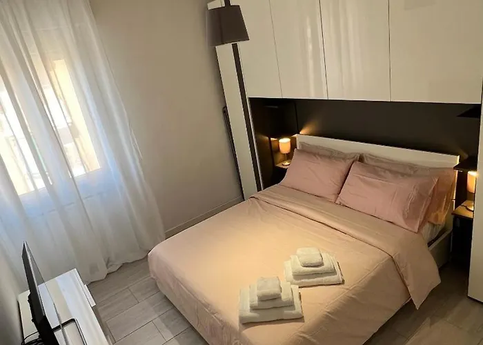 Lägenhet Rafael - 10 Min From Linate Airport, Fs, Ospedale San Raffaele *