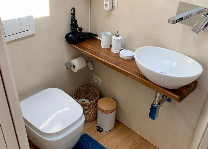 Bright Mini In The Heart Of * ميلان