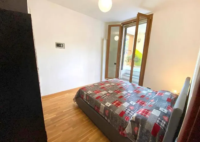 Appartement Conte Rosso House, Con Doppia Terrazza In Coorte Tranquilla A Due Passi Da Stazione E Metropolitana Lambrate *