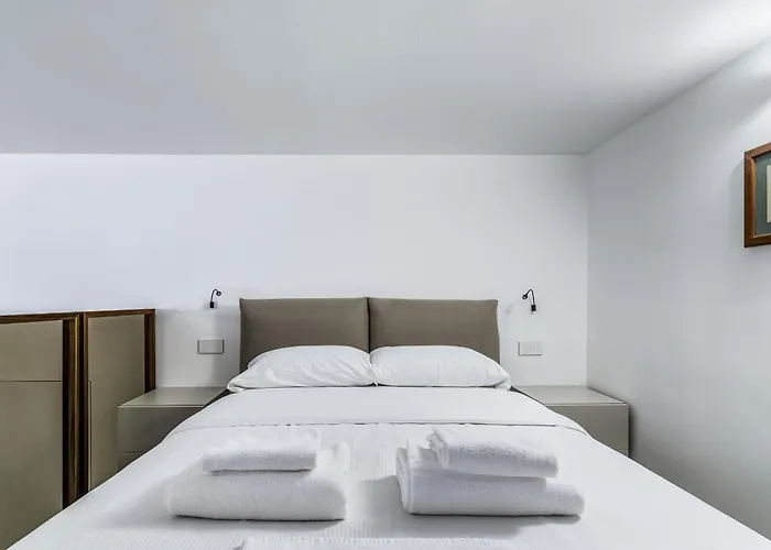 Luxury Duplex Corso Magenta 4pax-wifi-tasso *