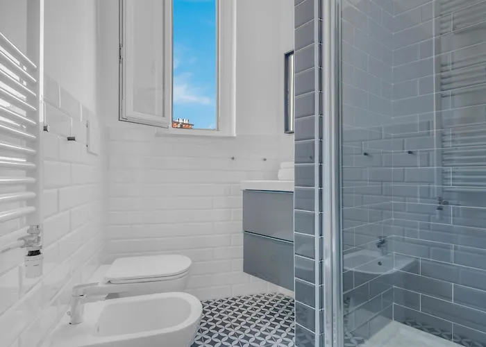 Duomo-isola Design-self Check-in * Milano