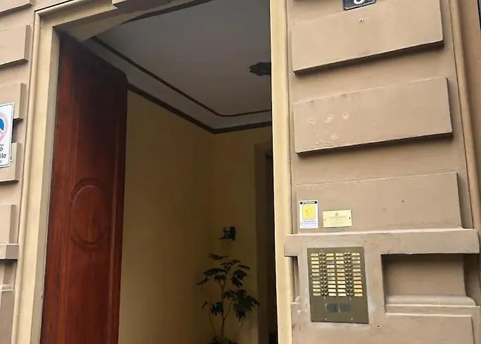 Xenia - Intimate 10 Min From Duomo Apartman