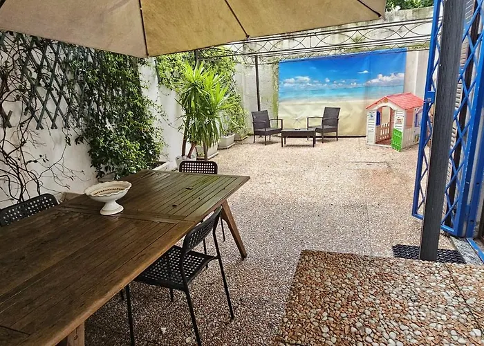 House In The Center Of Milão