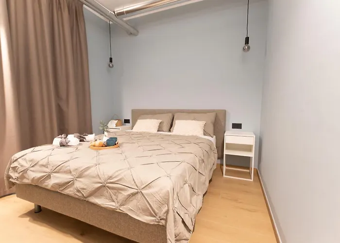 Ihost Luxury -free Parking- Plana 6