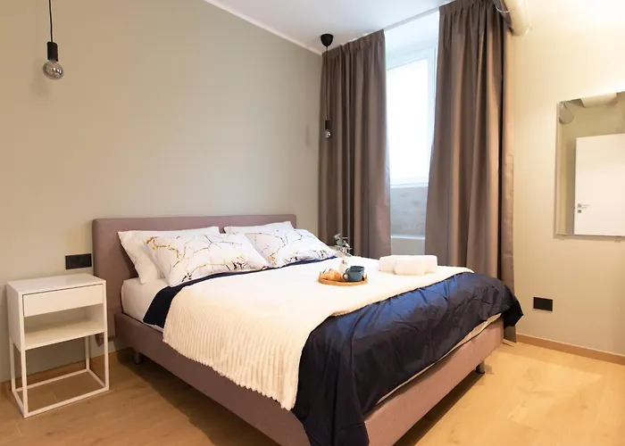 Ihost Luxury -free Parking- Plana 6 * Mailand