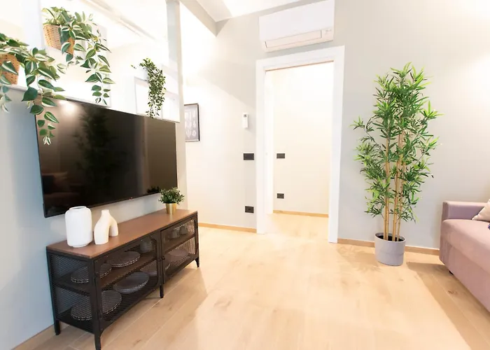 Ihost Luxury -free Parking- Plana 6 * ミラノ