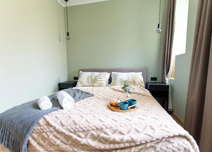 Ihost Luxury -free Parking- Plana 6 Apartment *