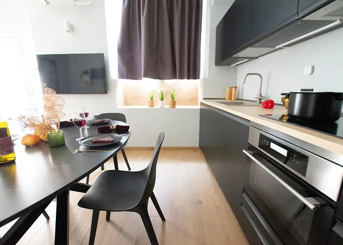 Ihost Luxury -free Parking- Plana 6 * Mailand