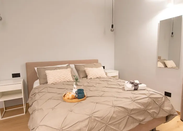 Ihost Luxury -free Parking- Plana 6 アパート ミラノ