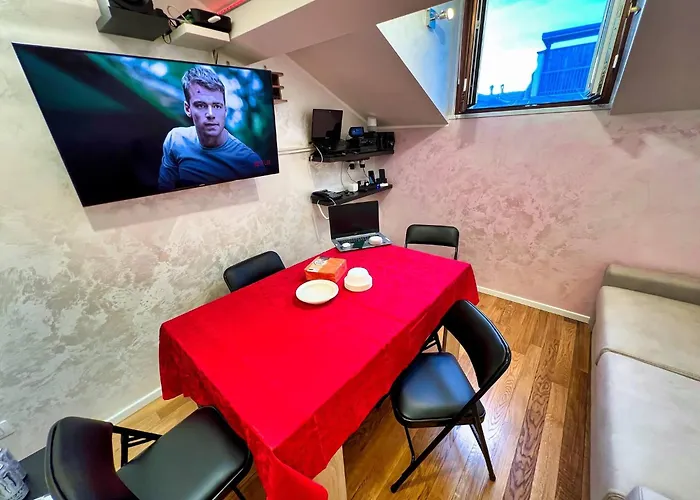 Center Eco-chicsmart - Brera Garibaldi Zone 1 - The Tube Daire