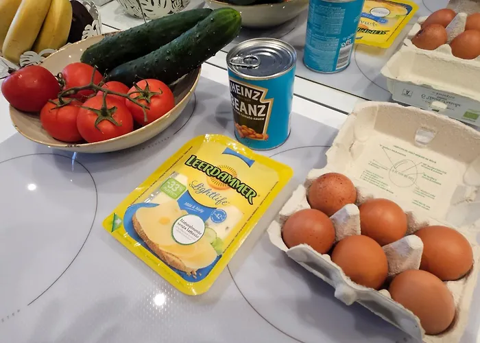 Exclusive Floor 2-bedroom Flat *