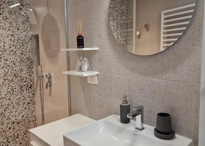 Cozy Flat Mins Walk To Navigli&metro Porta Genova * Milano