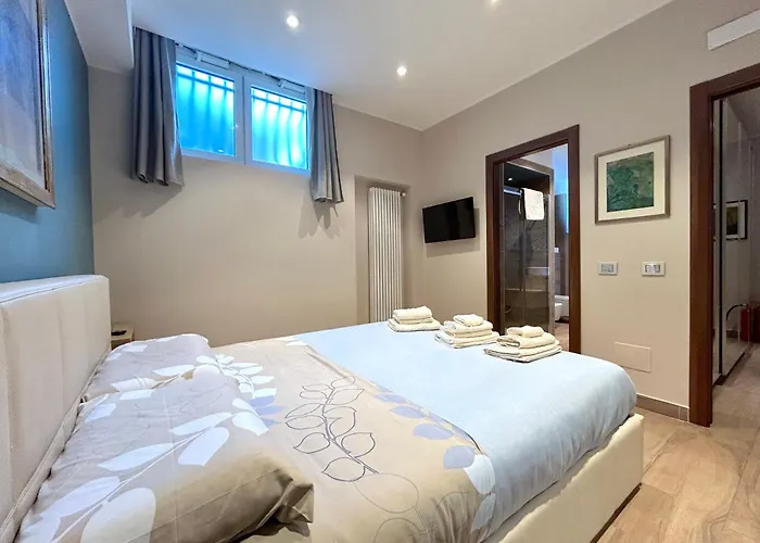 R39 Elegant With Private Parking * Mailand