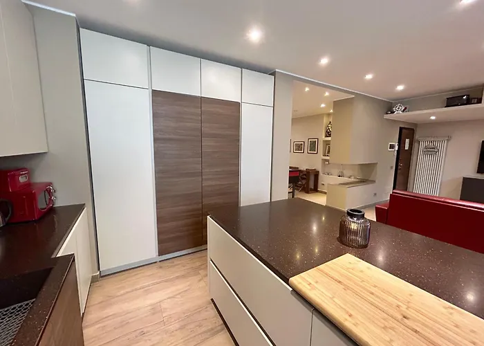 R39 Elegant With Private Parking Mailand