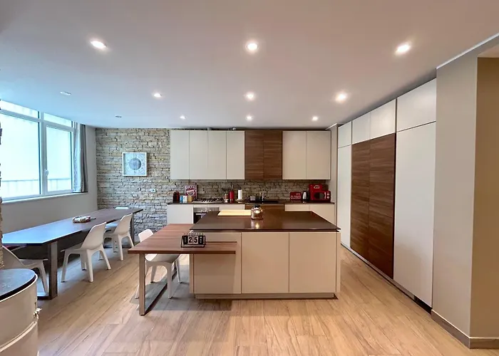 Apartment R39 Elegant With Private Parking Mailand