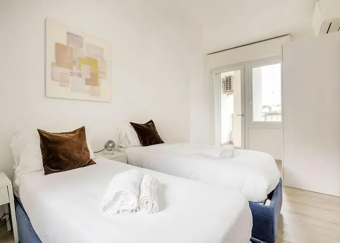 Brand New 3 Bedrooms In Navigli Area * Milán