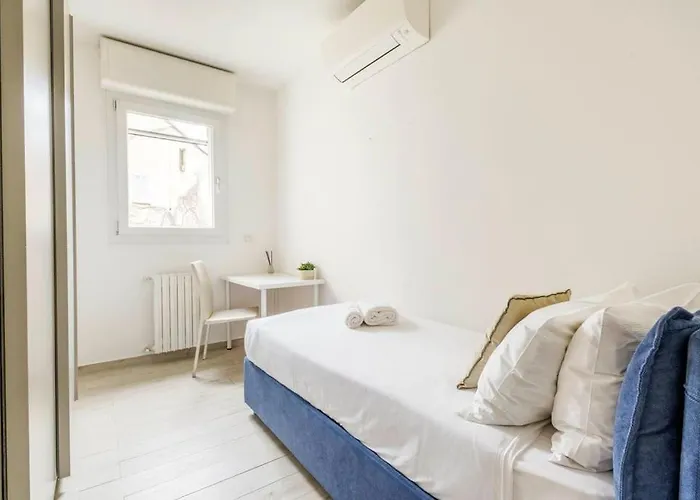 Brand New 3 Bedrooms In Navigli Area Appartamento