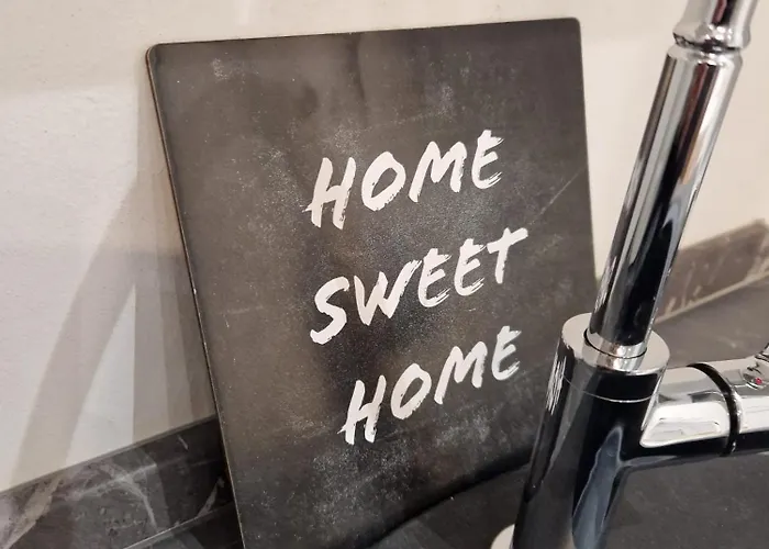 Daire N&ghomesweethome Canova Accogliente - Affari Milano