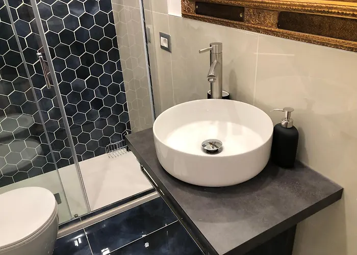 N&ghomesweethome Canova Accogliente - Affari