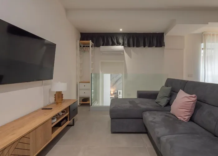 Ihost Luxury - Neg Roli 8 Daire *