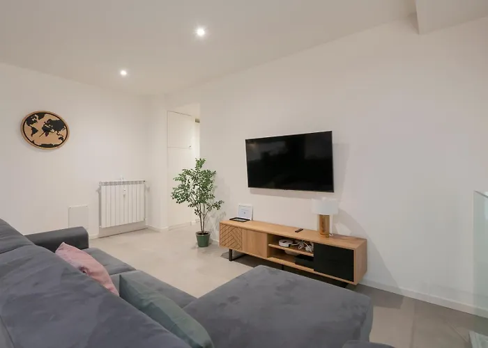 아파트 Ihost Luxury - Neg Roli 8 *