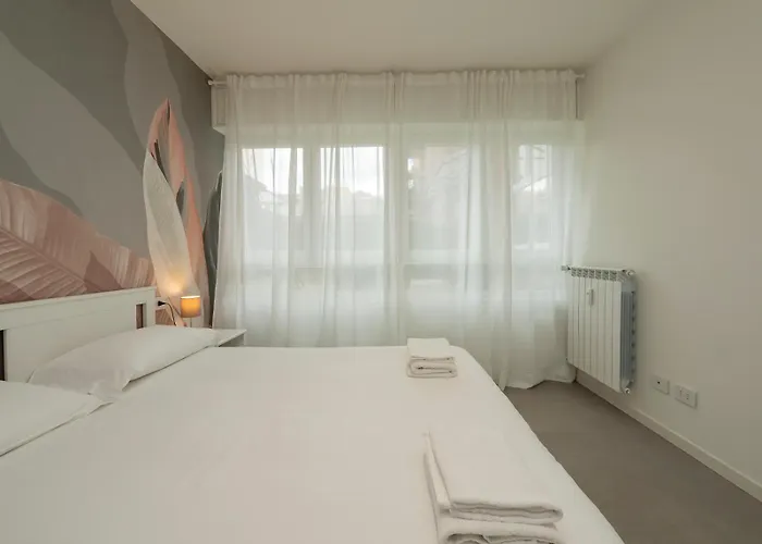 Ihost Luxury - Neg Roli 8 * Milano