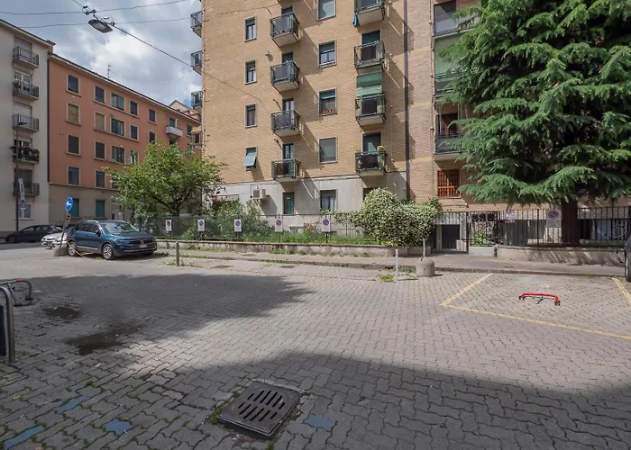 Ihost Luxury - Neg Roli 8 * Milano