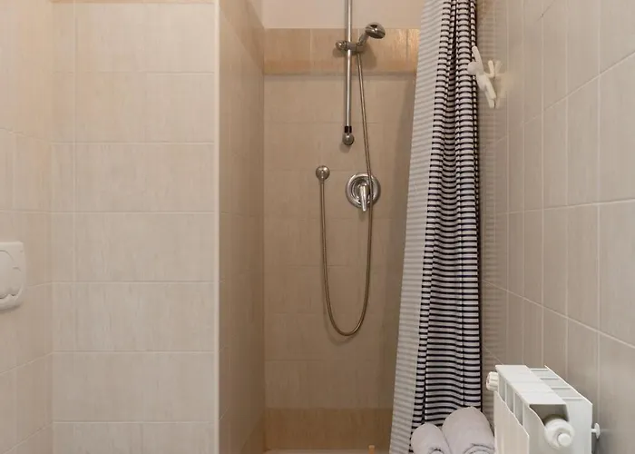 - Martesana Easy House Apartment