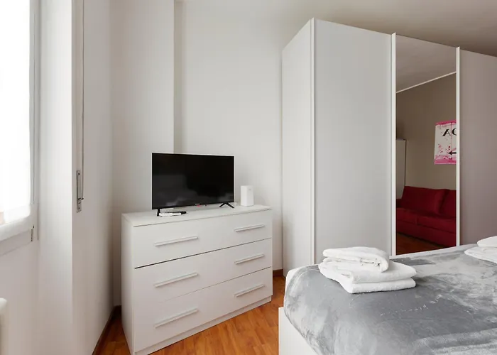 Guesthost - Cosy Milano- Bisceglie M1 Апартаменты Милан