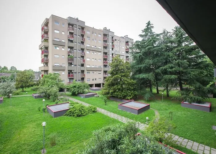 Fieramilano 3br شقة *