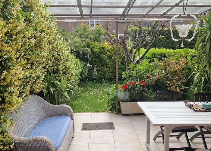 Stanza In Con Giardino Alloggio in famiglia