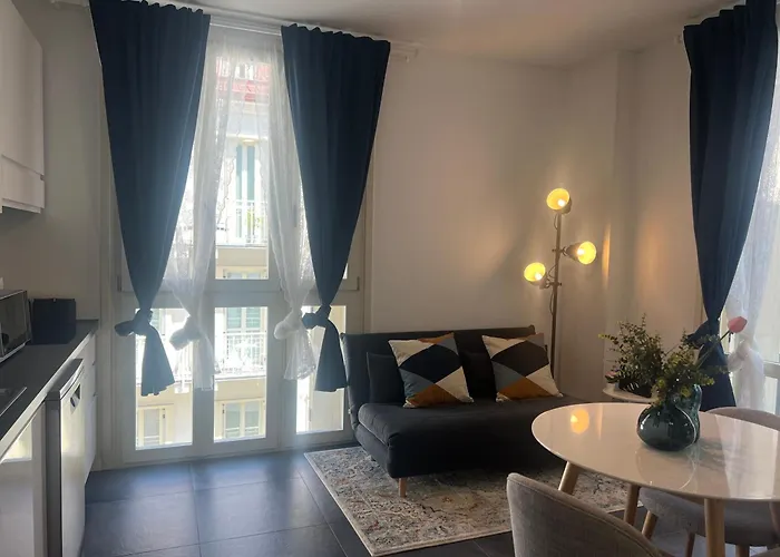 Regina In Melegnano - Wifi, Breakfast Box And Terrace